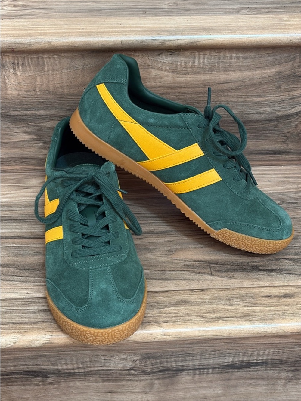 LIKE NEW- Gola Suede Sneakers